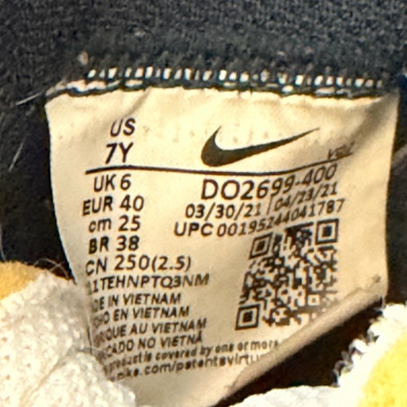 Nike Blazer Mid High-Top Sneakers with Neon Green and Navy Accents Size 7 - Picture 6 of 7